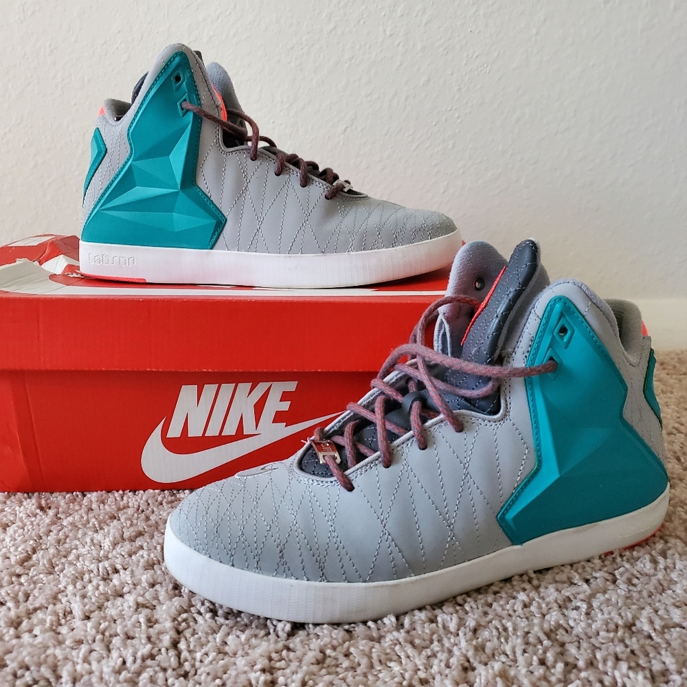 Nike Shoes | Lebron XI Nsw Lifestyle | Wolf Grey